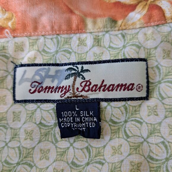 Tommy Bahama Size L Camp Shirt Tropical 100% Silk  Button Up Resort Vacationcore - Picture 4 of 8